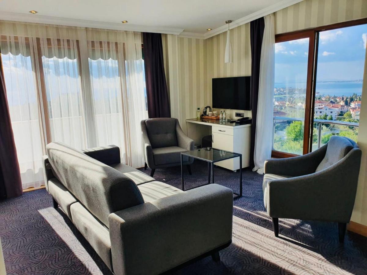 Double Royal Hotel Kocaeli Exteriör bild