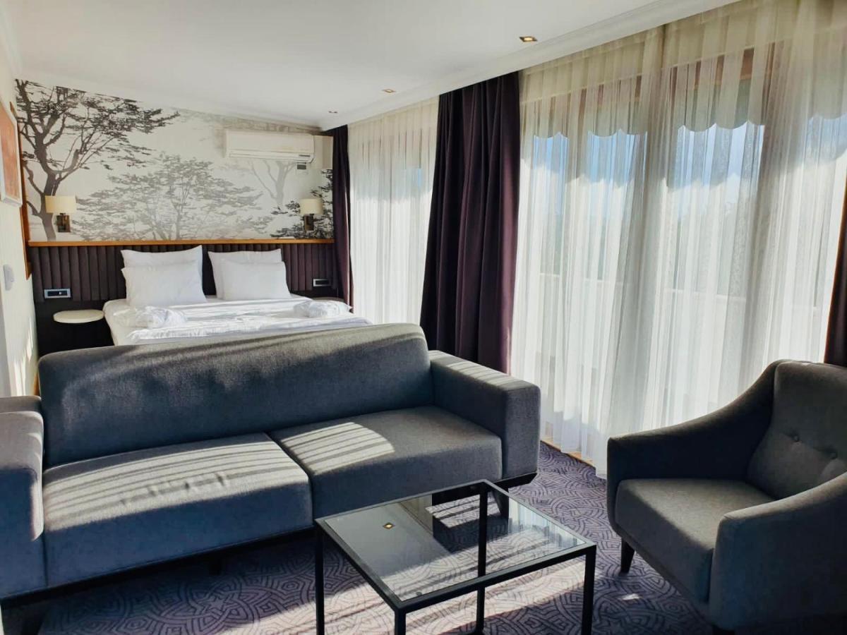 Double Royal Hotel Kocaeli Exteriör bild