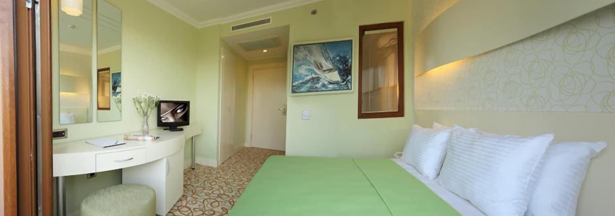 Double Royal Hotel Kocaeli Exteriör bild
